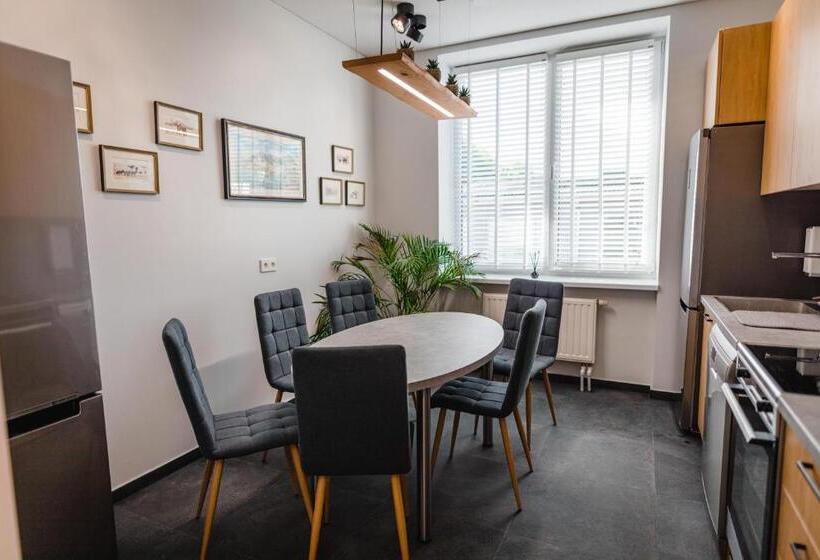 پانسیون Birch Alley Self Check In