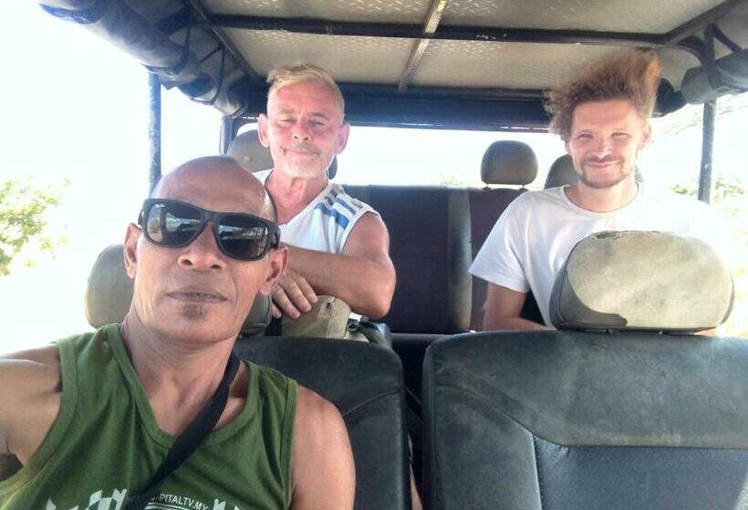 Пансион Happy Beach Guest House