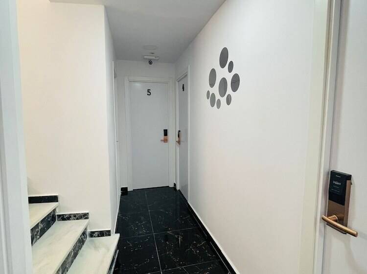 פנסיון Sl Marbella