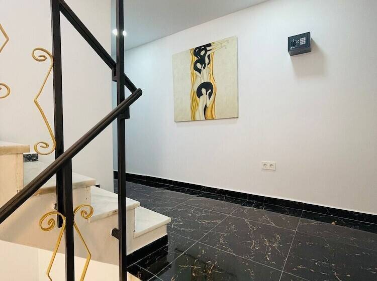 פנסיון Sl Marbella