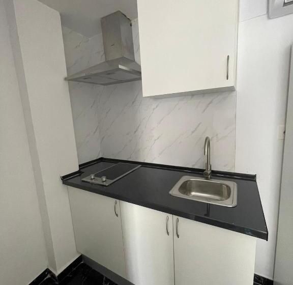 פנסיון Sl Marbella