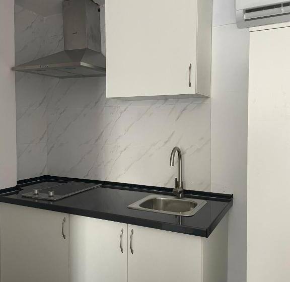 פנסיון Sl Marbella