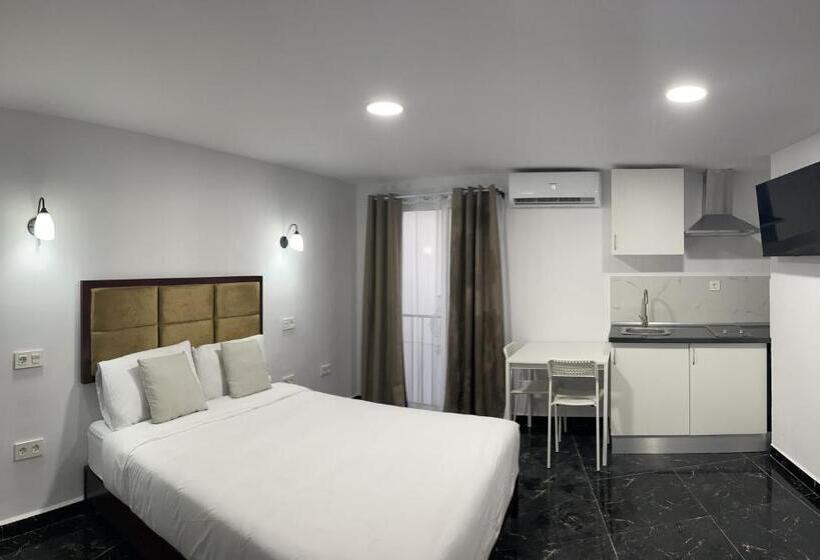 פנסיון Sl Marbella