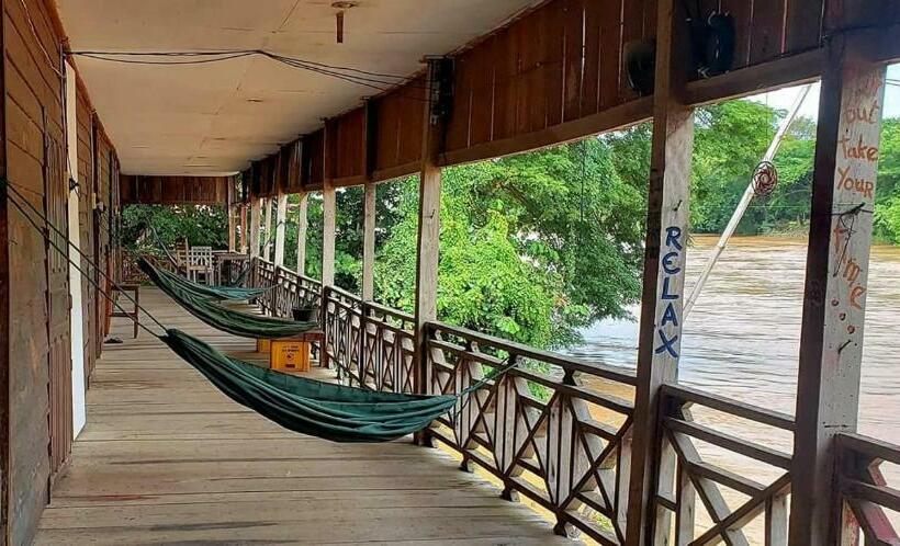 Пансион The Smiling Lao