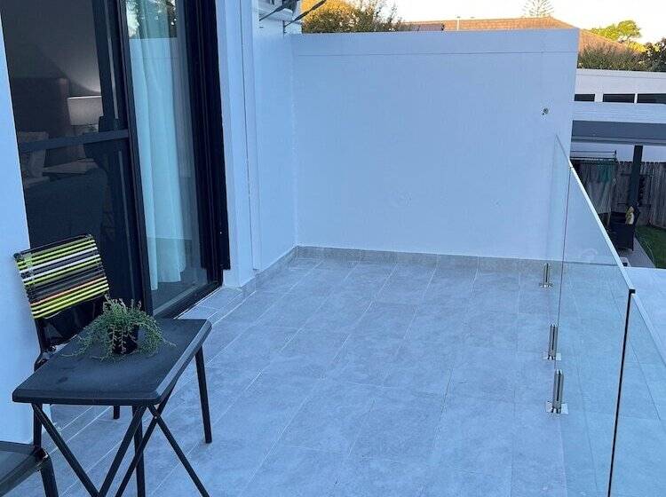 بنسيون Sunny Rooms Mascot