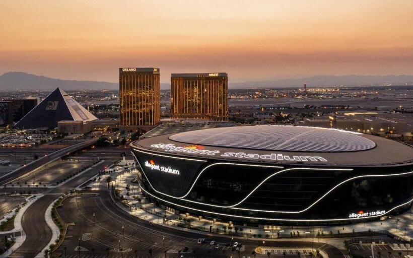 Vdara Studio Suite 011 Pool View Free Valet Parking