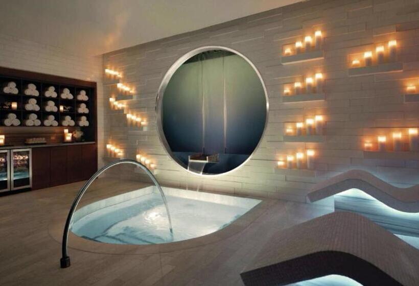 Vdara Studio Suite 011 Pool View Free Valet Parking