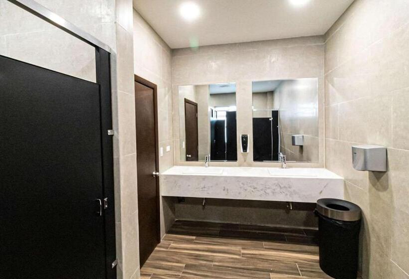 Общежитие Comfort Inn Ciudad Juarez