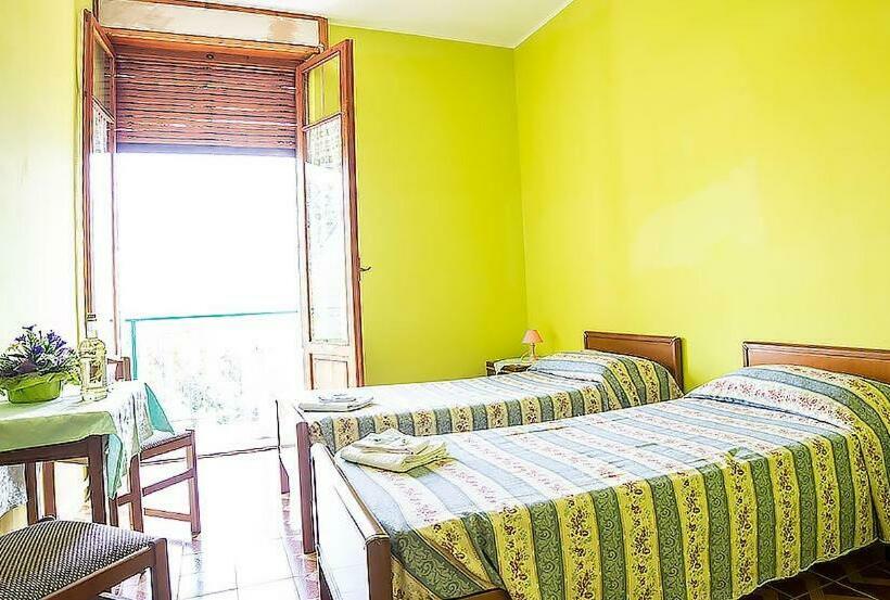 הוסטל Locanda Marconi