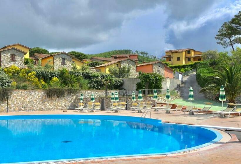 Apartments In Residence With Swimming Pool In Riparbella