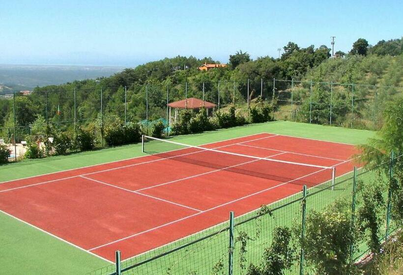 Apartments In Residence With Swimming Pool In Riparbella