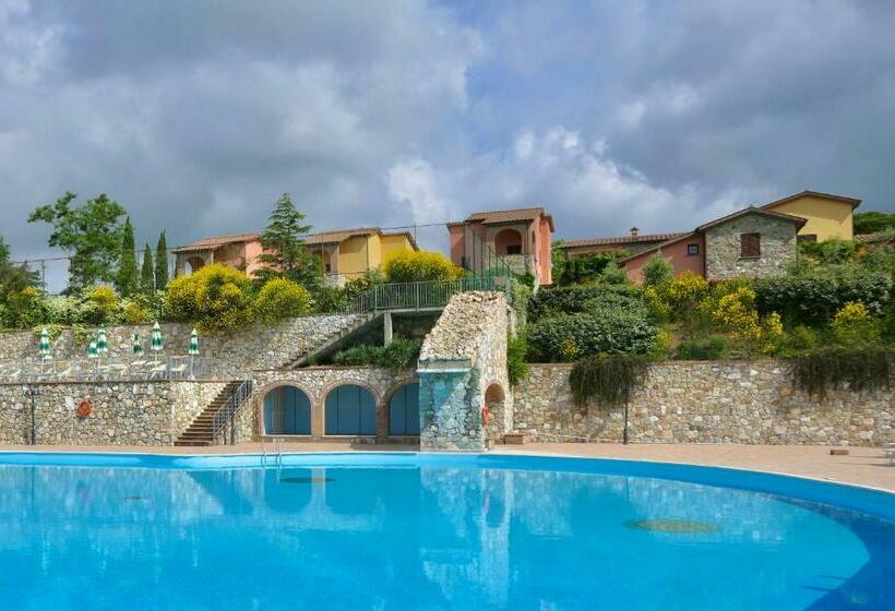 Apartments In Residence With Swimming Pool In Riparbella