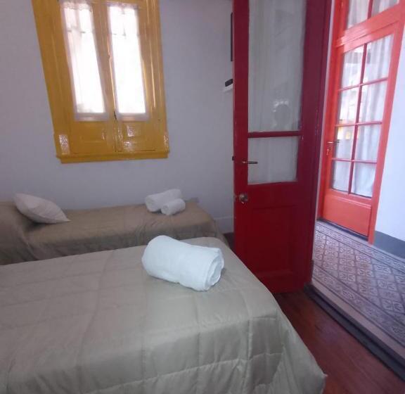 تختخواب و صبحانه Aristobulo