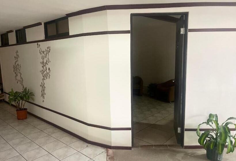 تختخواب و صبحانه Casa Escalante Hostel