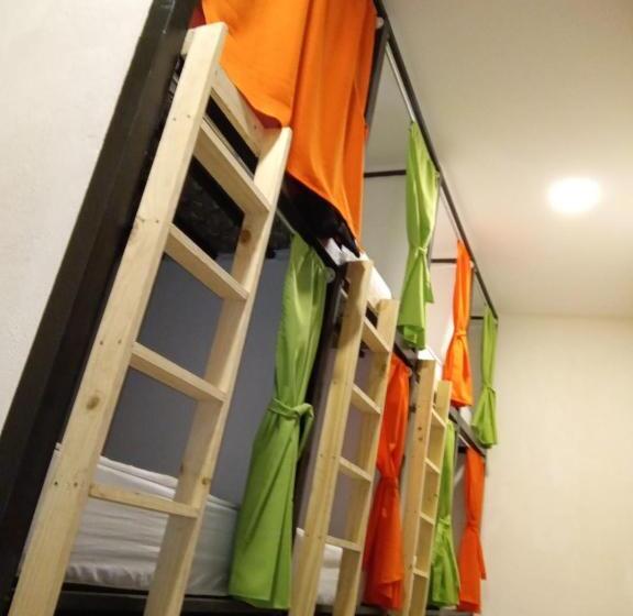 تختخواب و صبحانه Casa Escalante Hostel