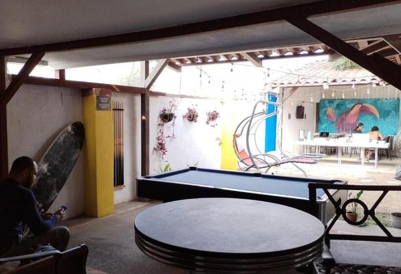 تختخواب و صبحانه Casa Escalante Hostel