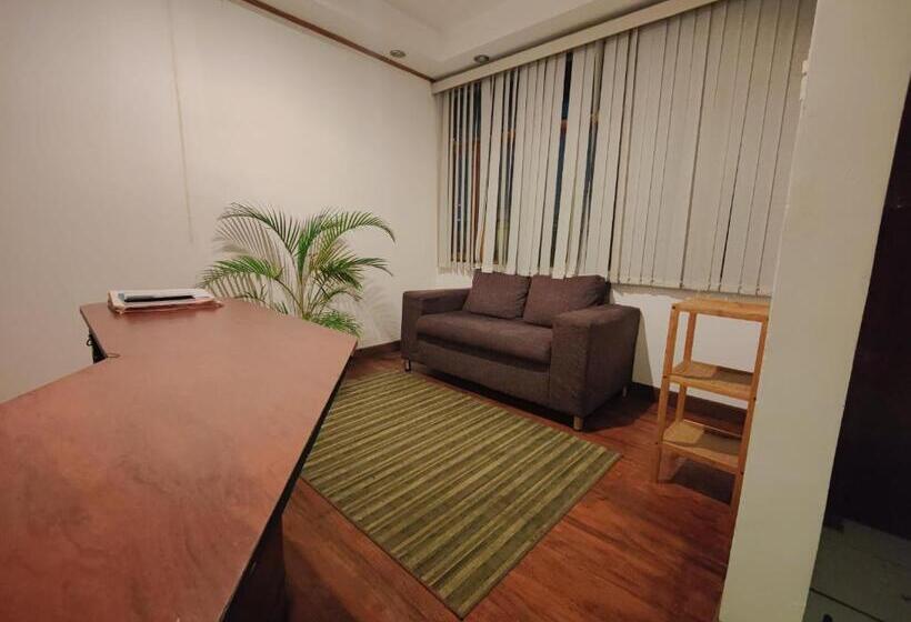 تختخواب و صبحانه Casa Escalante Hostel