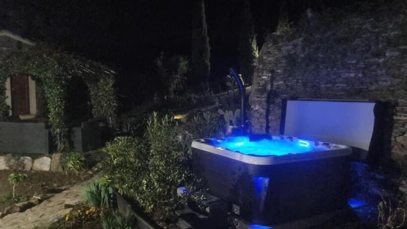 ベッドアンドブレックファースト Domaine Colonna Santini ,chambre D Hôtes Piscine, Sauna, Spa