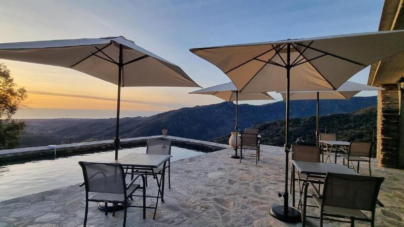 ベッドアンドブレックファースト Domaine Colonna Santini ,chambre D Hôtes Piscine, Sauna, Spa