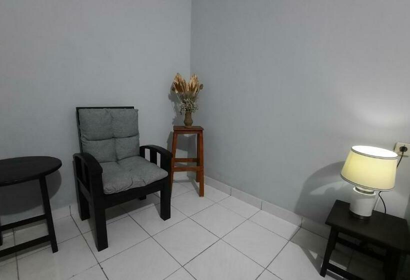 Bed and Breakfast Edotel Smkn 1 Rote Barat