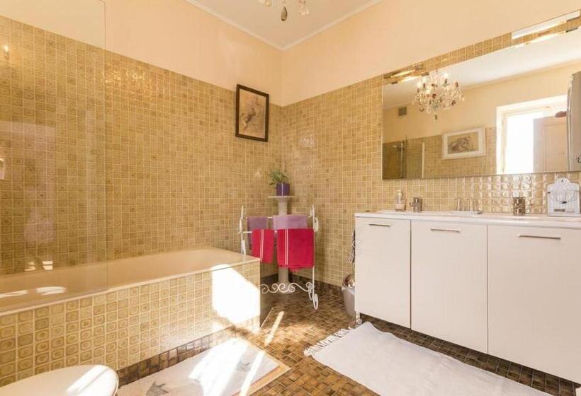 צימר La Maison Bleue