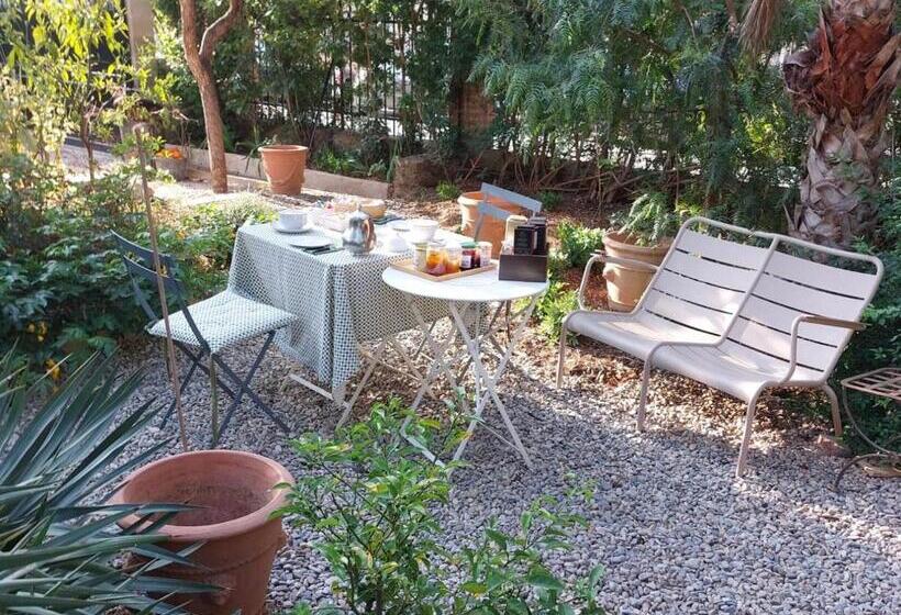 Bed and Breakfast La Villa Des Amandiers