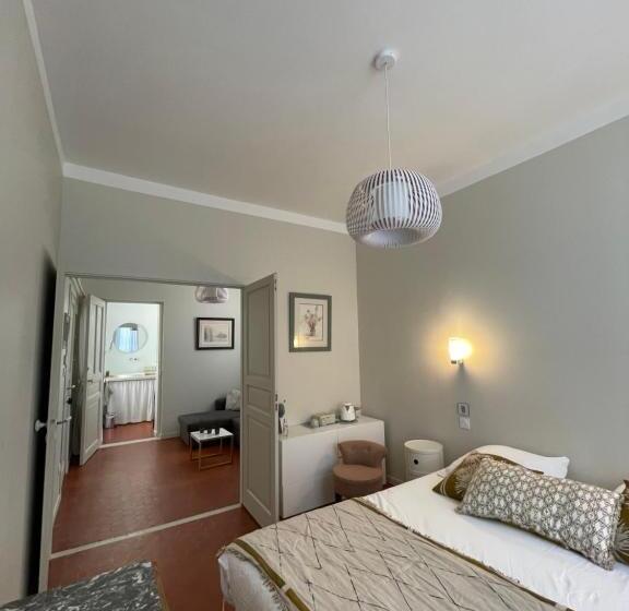 Bed and Breakfast La Villa Des Amandiers