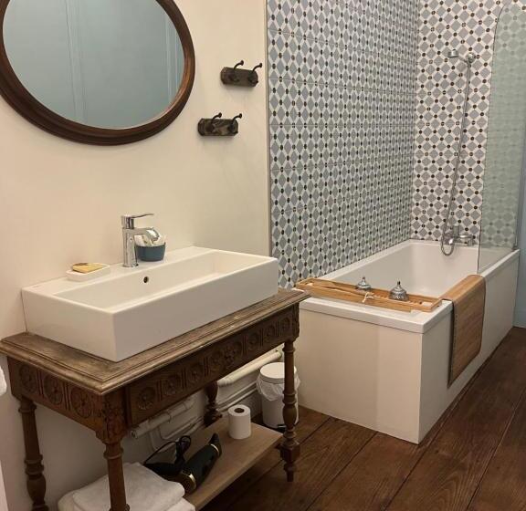 مبيت وإفطار Mercier De Montigny   Les Chambres Du Beffroi   Spa Et Massage