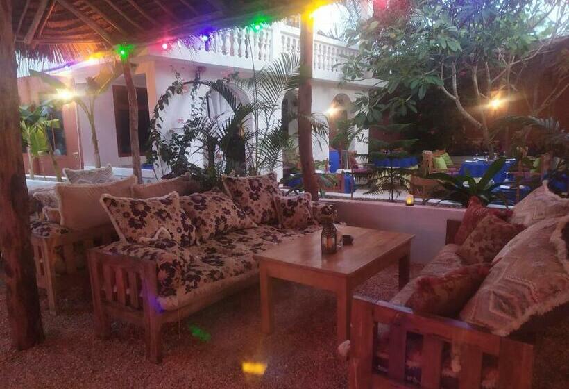 مبيت وإفطار Riad Palm Appartements