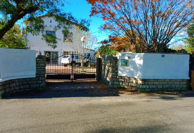 مبيت وإفطار Studio Chez L Habitant