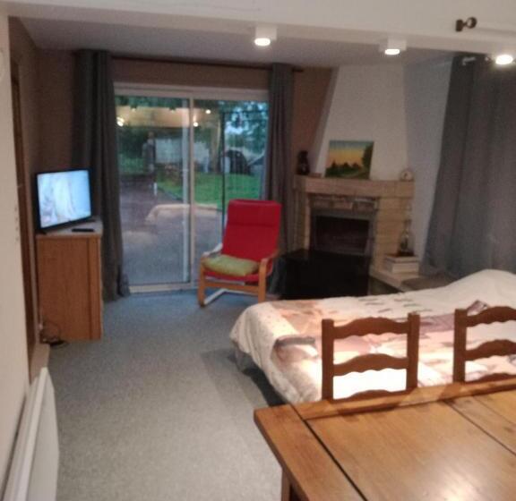 مبيت وإفطار Studio Chez L Habitant