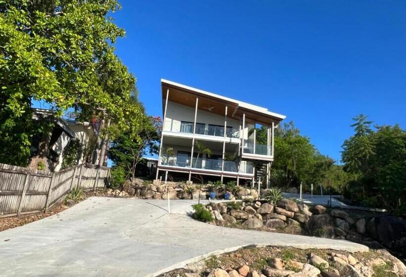 تختخواب و صبحانه The Orchid Suite   Apartment In Cooktown