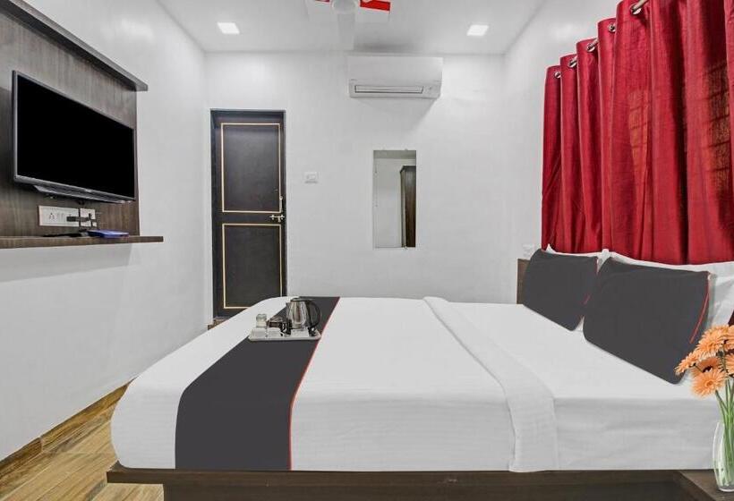 Collection O Hotel Sairaj Lodging & Boarding