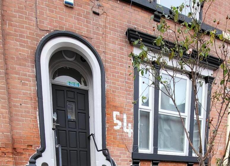 Easy Living Nottingham Burns Street