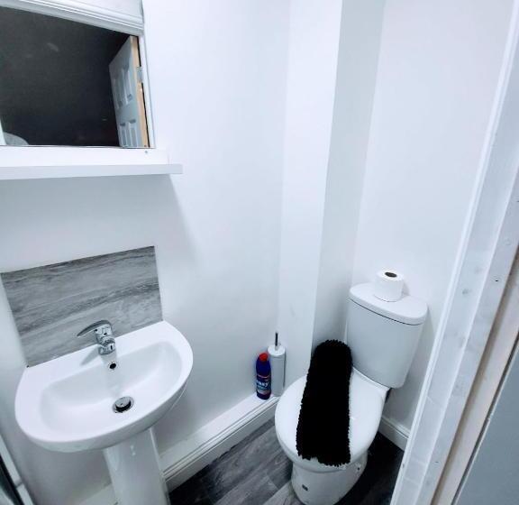 Easy Living Nottingham Burns Street