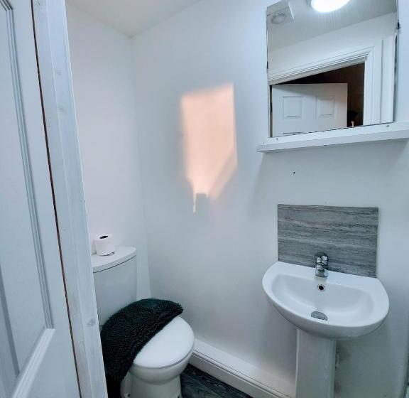 Easy Living Nottingham Burns Street