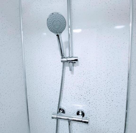 Easy Living Nottingham Burns Street