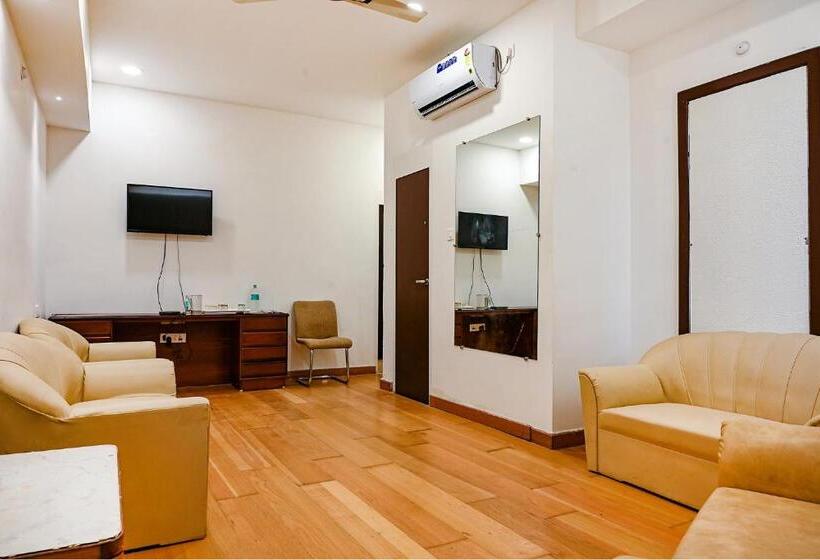 Fabhotel Shubh Shaleen Springs