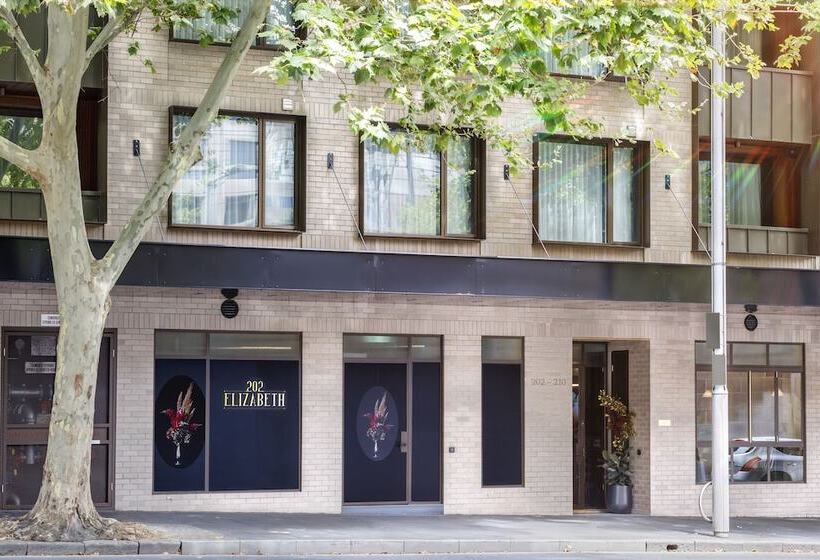 هتل 202 Elizabeth