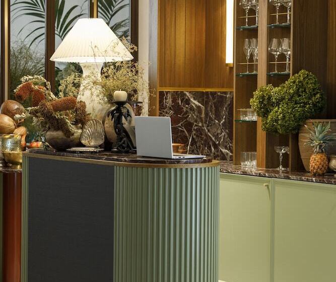 هتل 202 Elizabeth