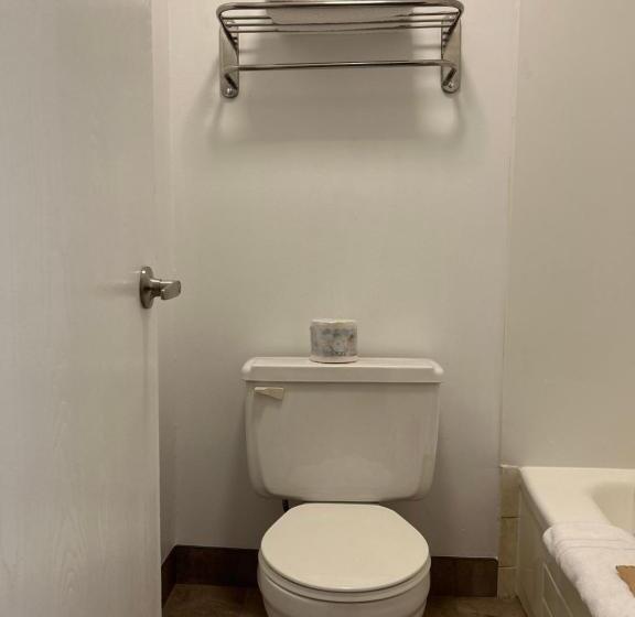 فندق Anavada Inn & Suites   Grande Prairie