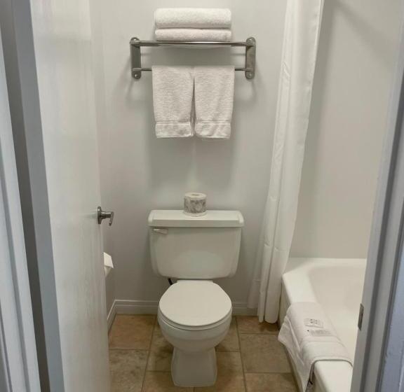 Отель Anavada Inn & Suites Grande Prairie