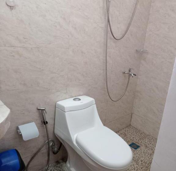 فندق __aplaridel Inn Suites__