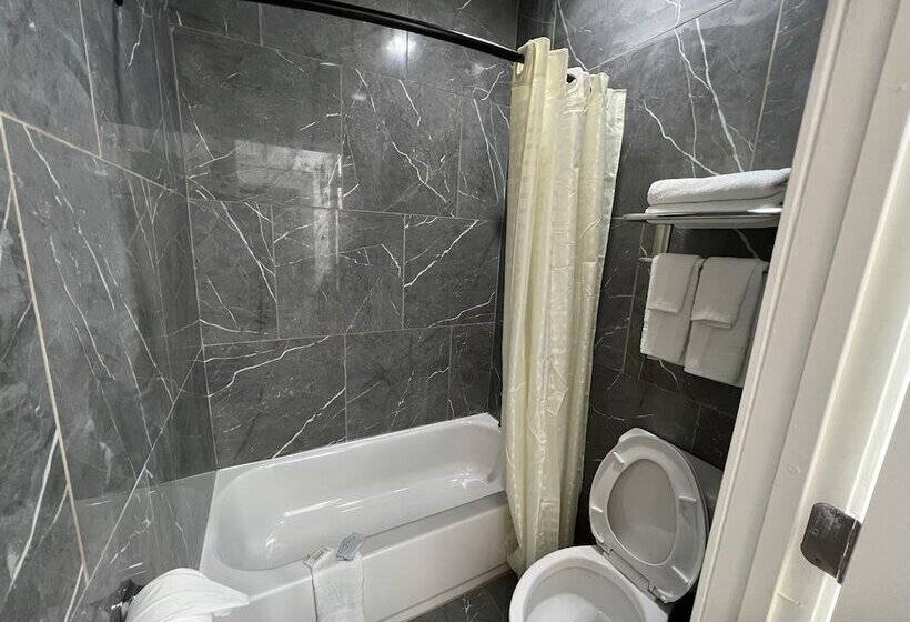 Отель Bass Inn   Choke Canyon National Park