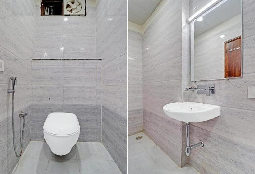 Hotel Collection O 70356  Apple Grand