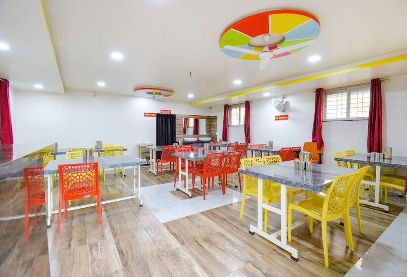 Collection O Hotel Sairaj Lodging & Boarding