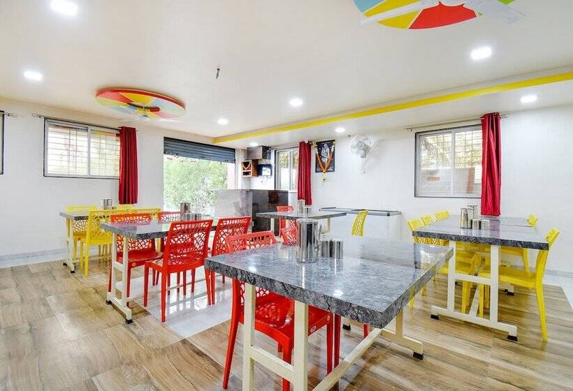 Collection O Hotel Sairaj Lodging & Boarding