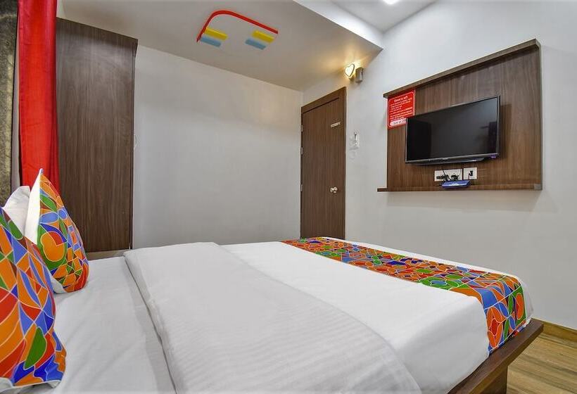 Collection O Hotel Sairaj Lodging & Boarding