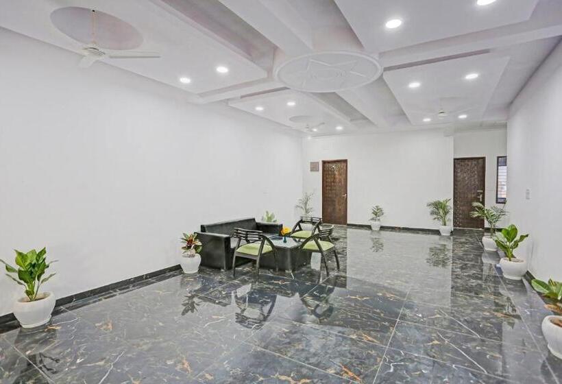 בית מלון כפרי The Royal Fern