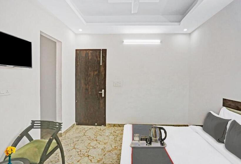 בית מלון כפרי The Royal Fern